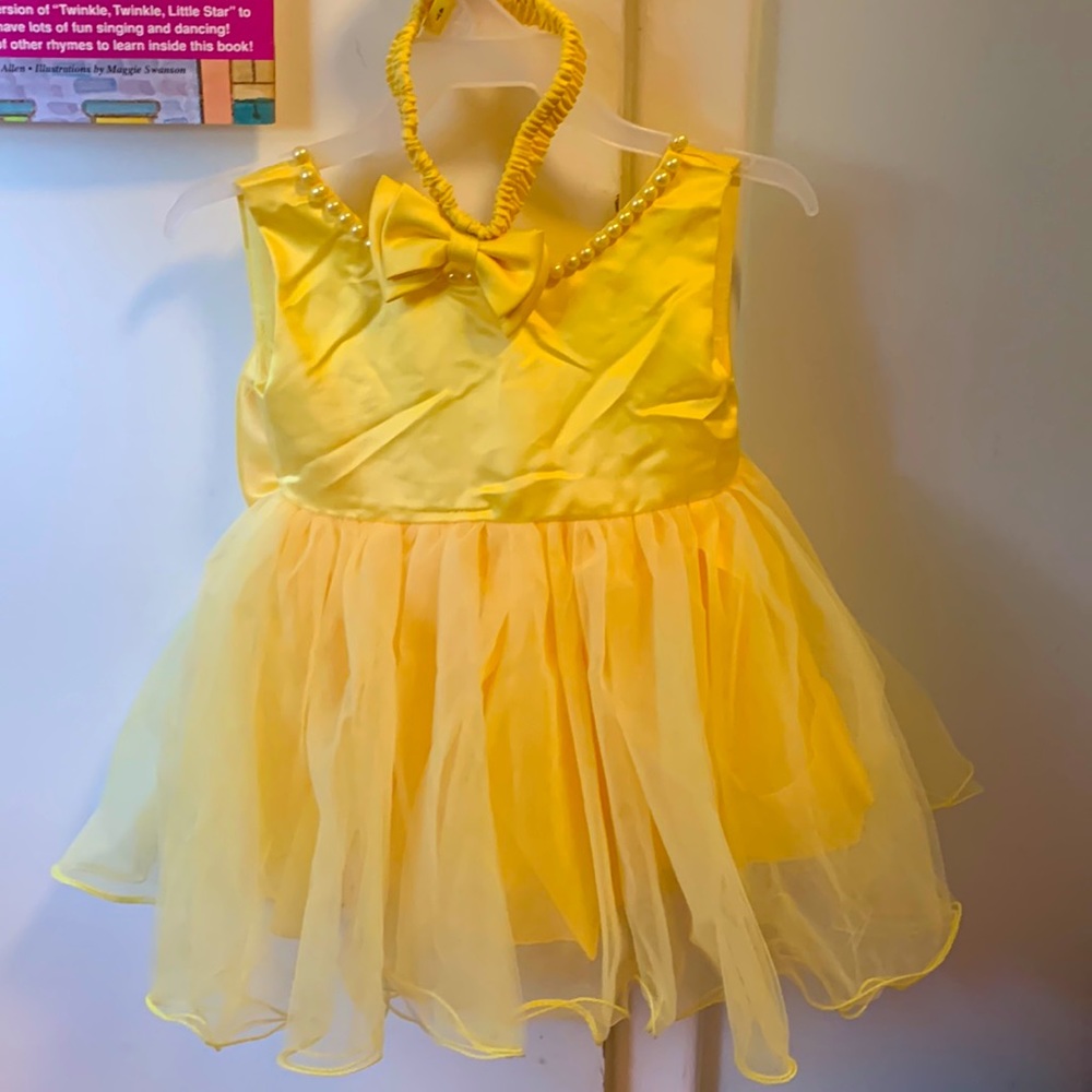Beautiful baby girl dress used for a photoshoot once